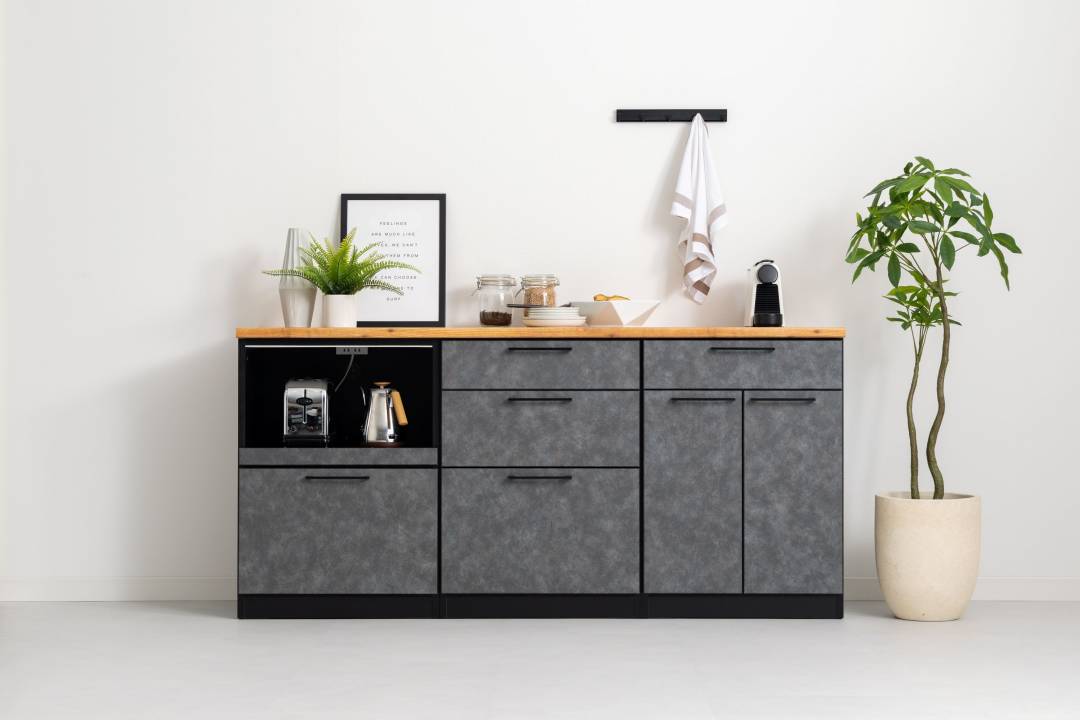 未経験歓迎/フォトグラファー(カメラマン) アシスタント/土日祝日休/大手企業のグループ会社の安定性