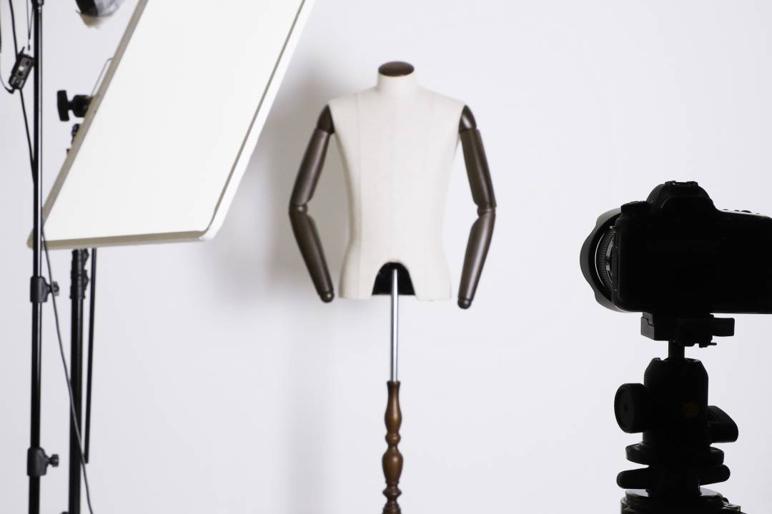 撮影カメラマン急募！ファッションECサイトの商品撮影・レタッチ【群馬・熊谷近郊】